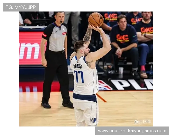 东契奇错位单挑稳稳得分,独行侠接近胜利